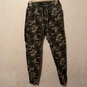 Size Medium -great condition-Camo pattern